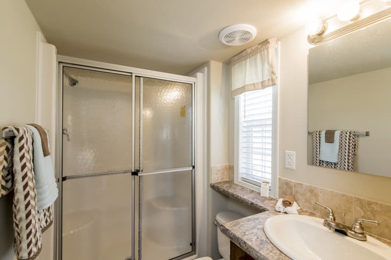 APS 522A SL Bathroom — Mansfield, TX — Factory Showcase Homes LLC