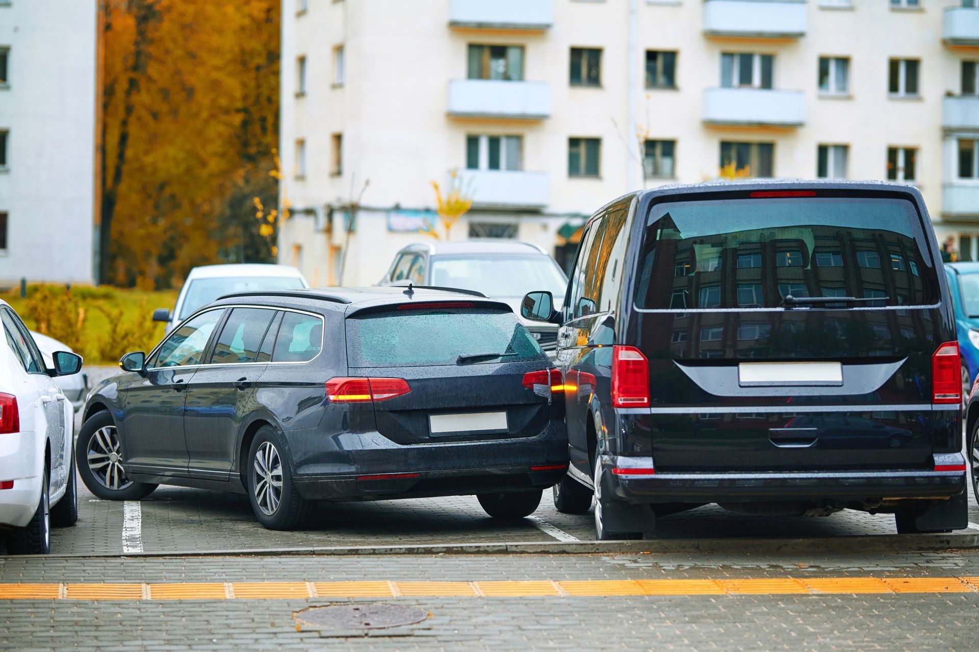 How to Choose the Best Parking Spot to Avoid Body Damage This Holiday Season | Morrison Corp Mobile