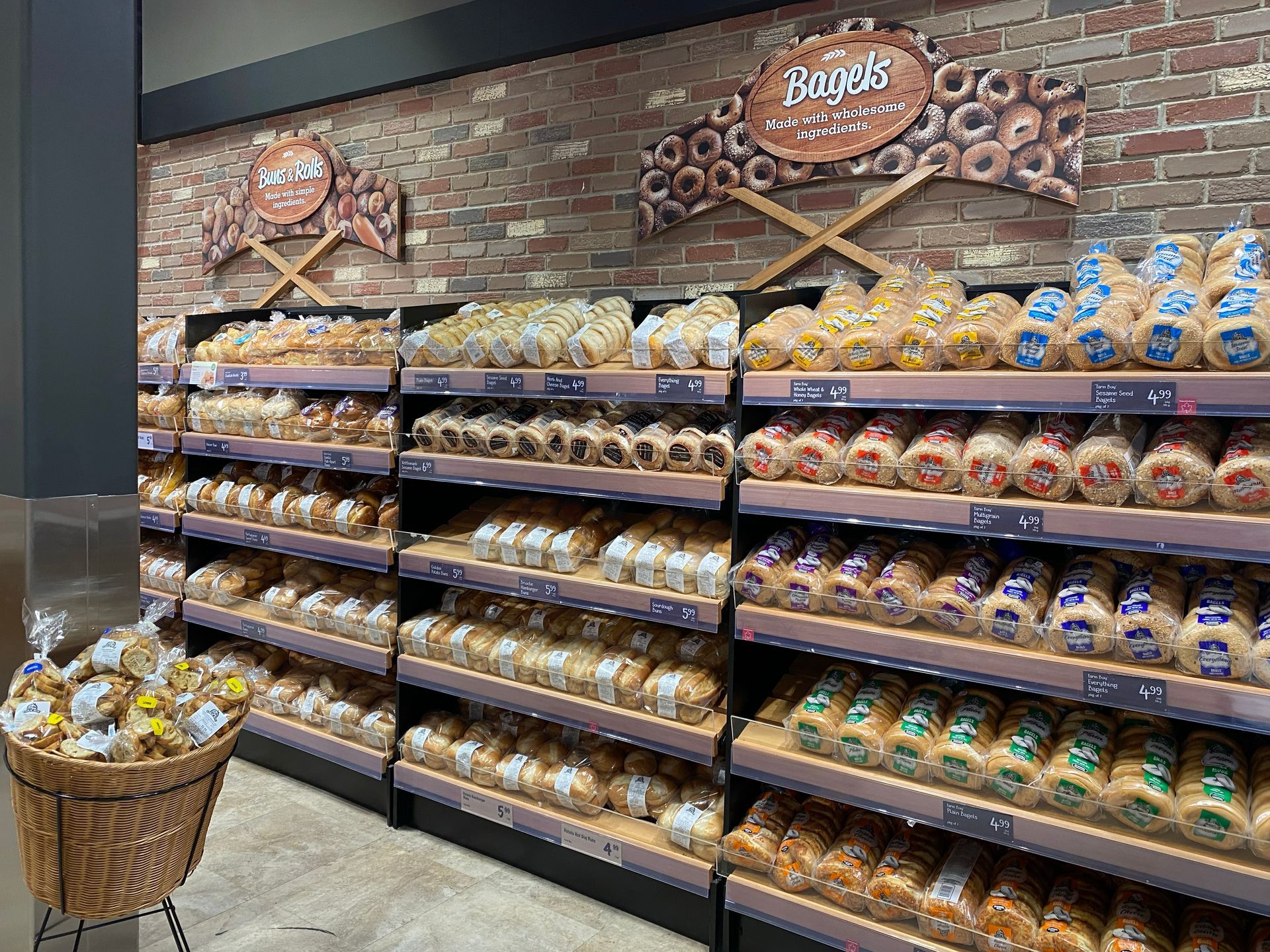 Grocery store millwork installation Montreal