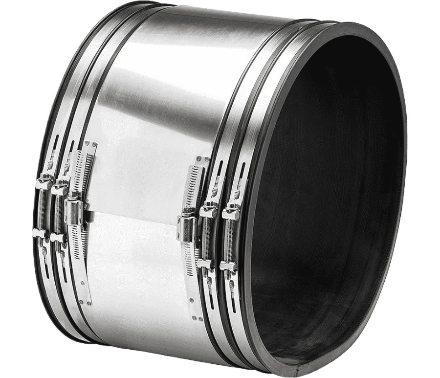 Metal pipe coupling with band clamps