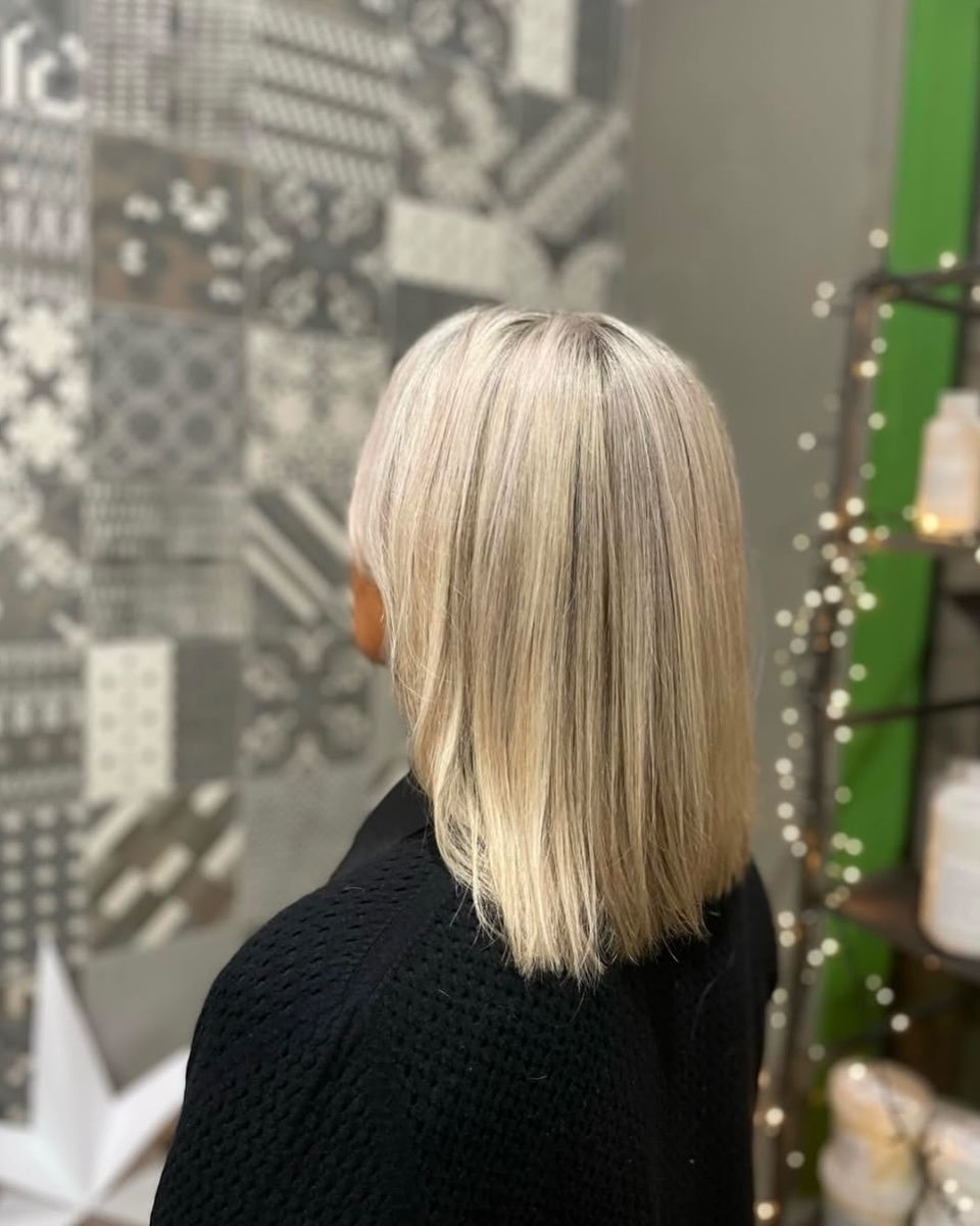 capelli colorati biondo platino