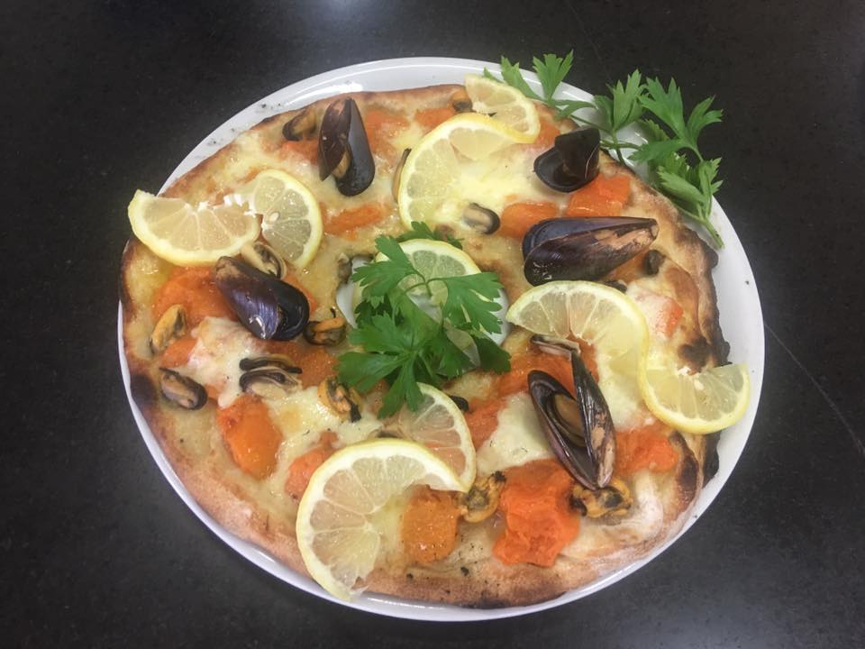 pizza ai frutti di mare