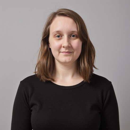 headshot photo of Dr. Annelise Nentwick 