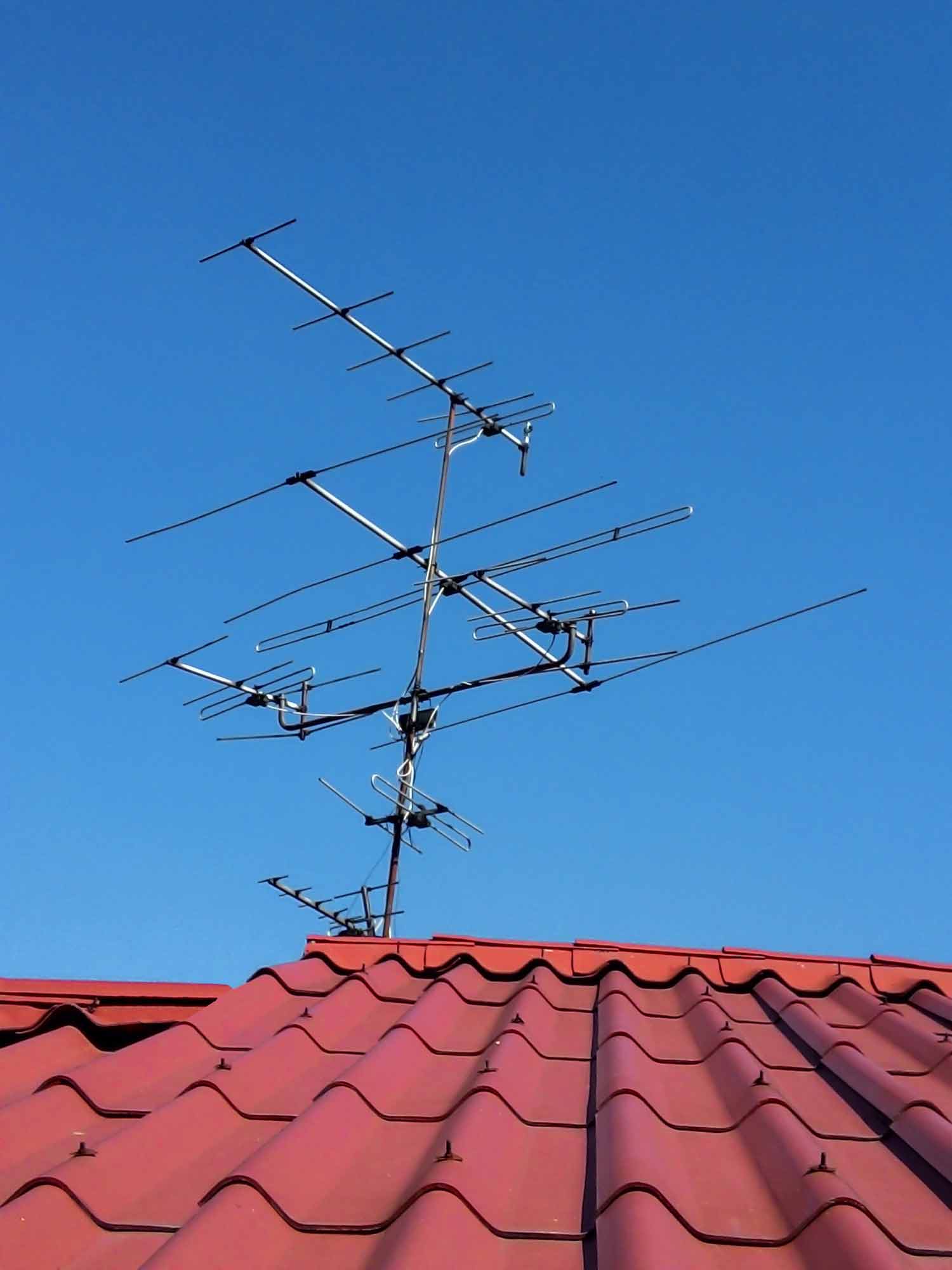 Antenna Installation — Antenna on the Red Roof in Prescott, AZ