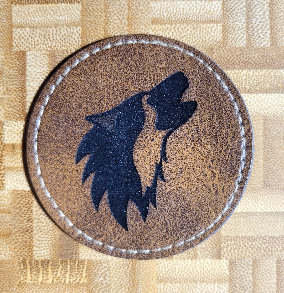 Wolf head Iron on patch (Dark brown)