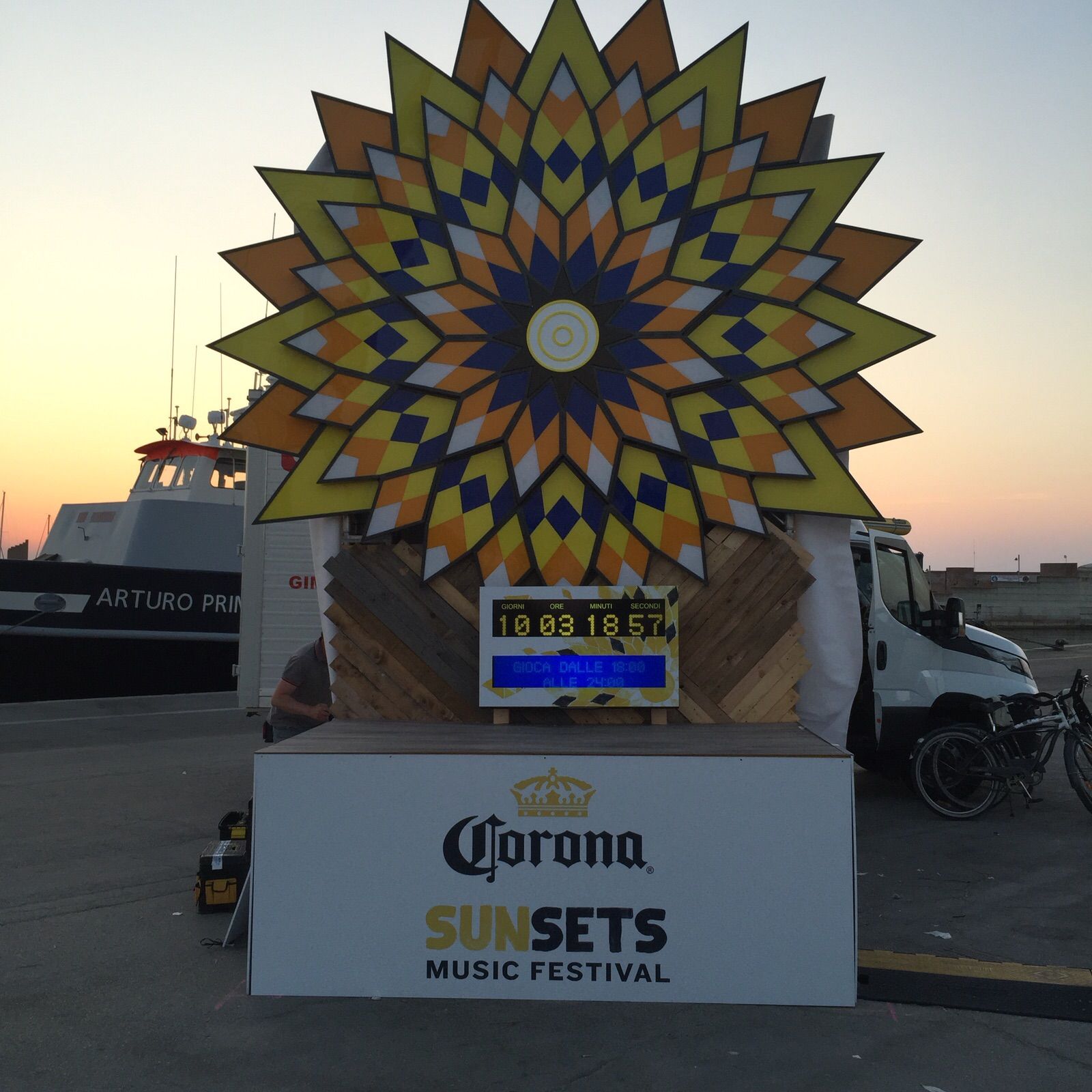 stand per fiera del marchio corona