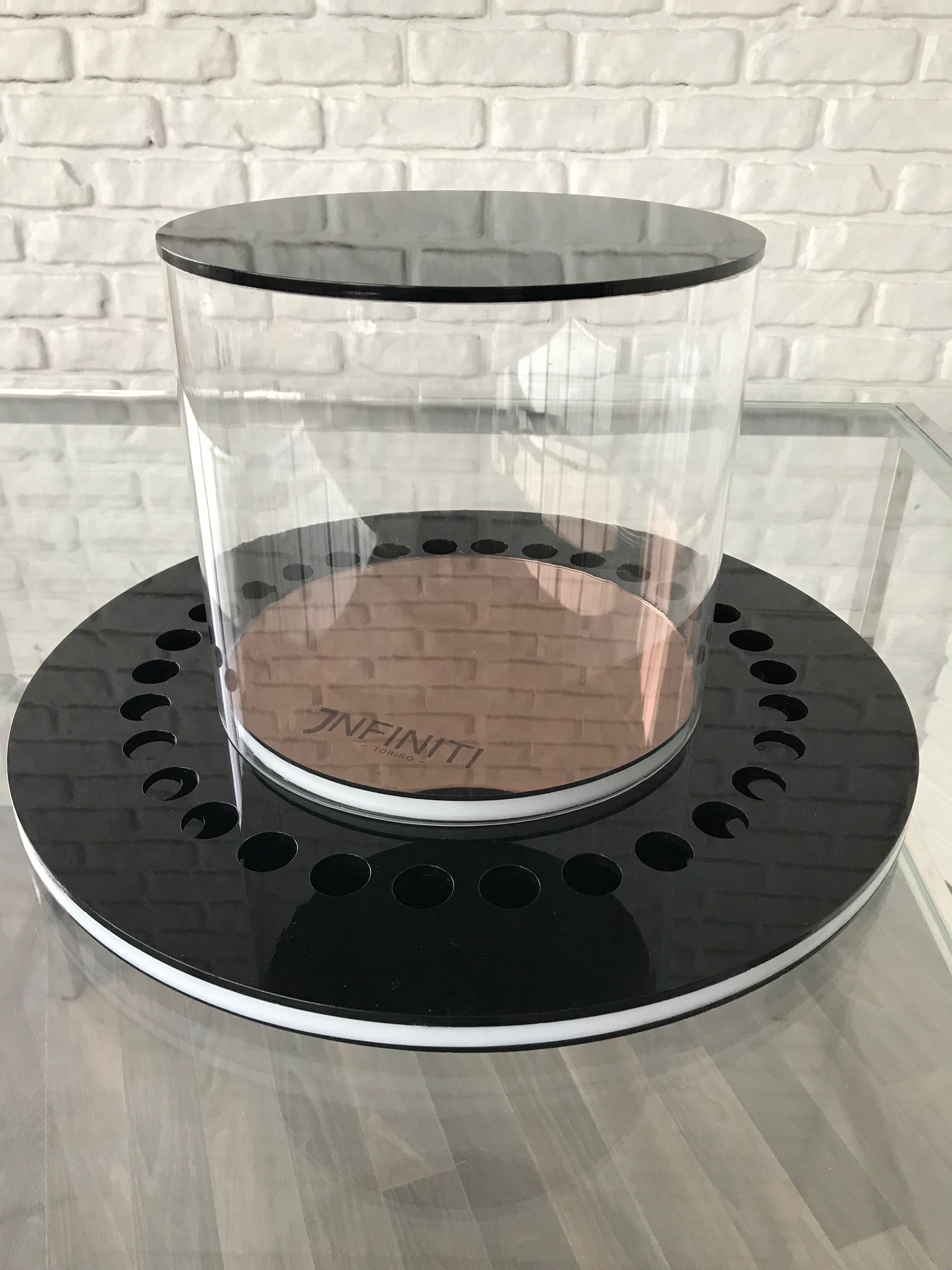 contenitore in plexiglass