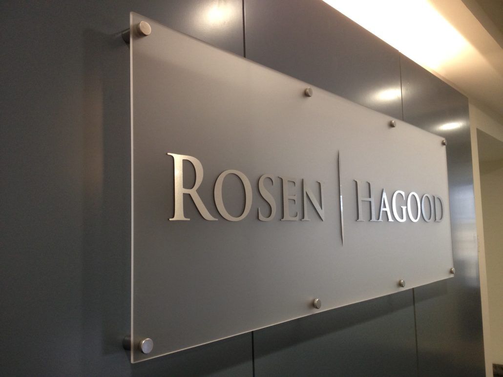 a sign that says rosen hagood on it