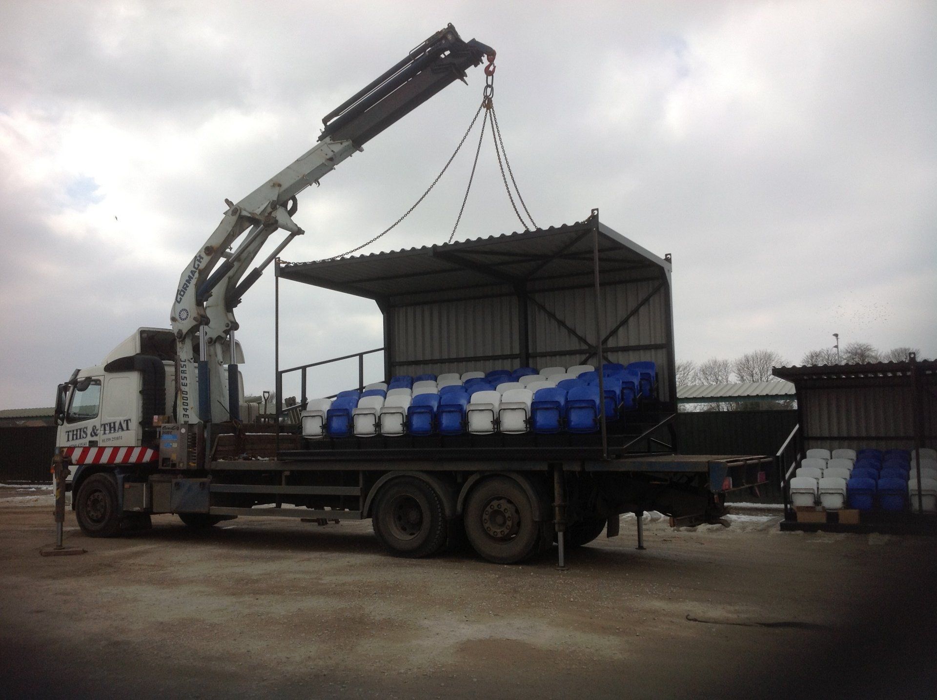 lorry crane carrying shield
