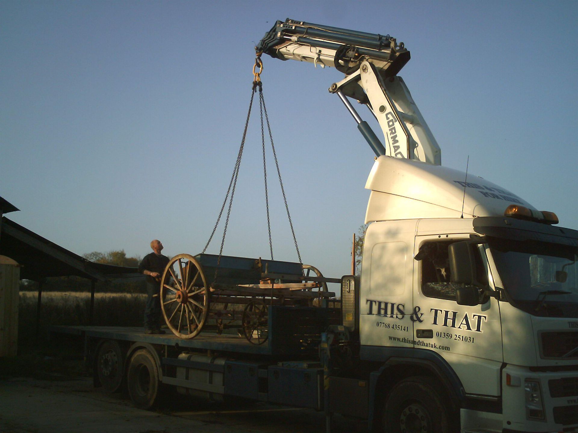 lorry crane carrying horse van