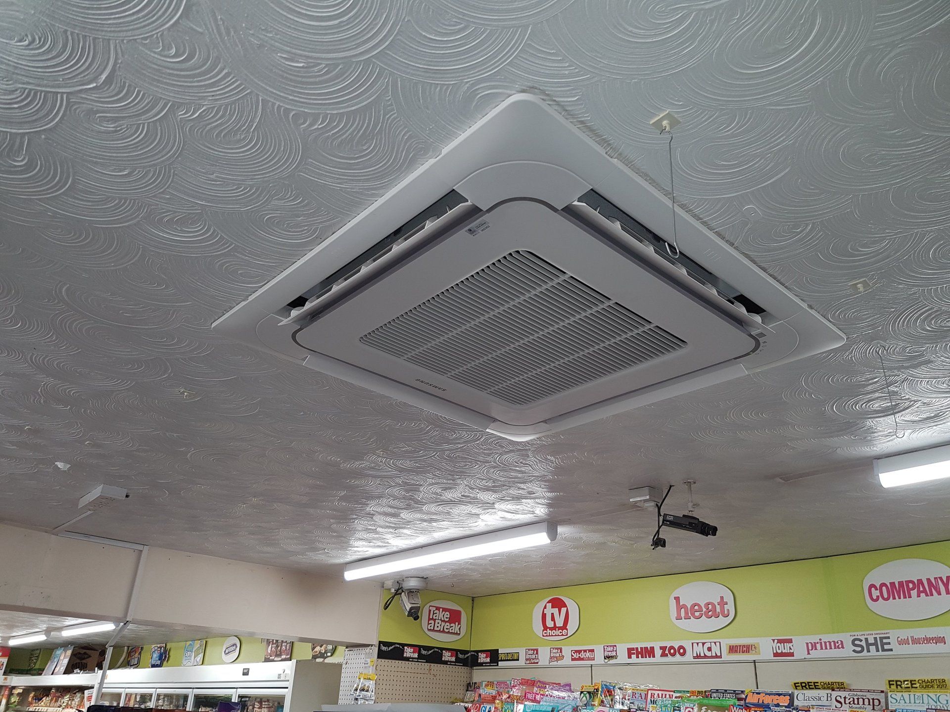 ceiling mounted AC