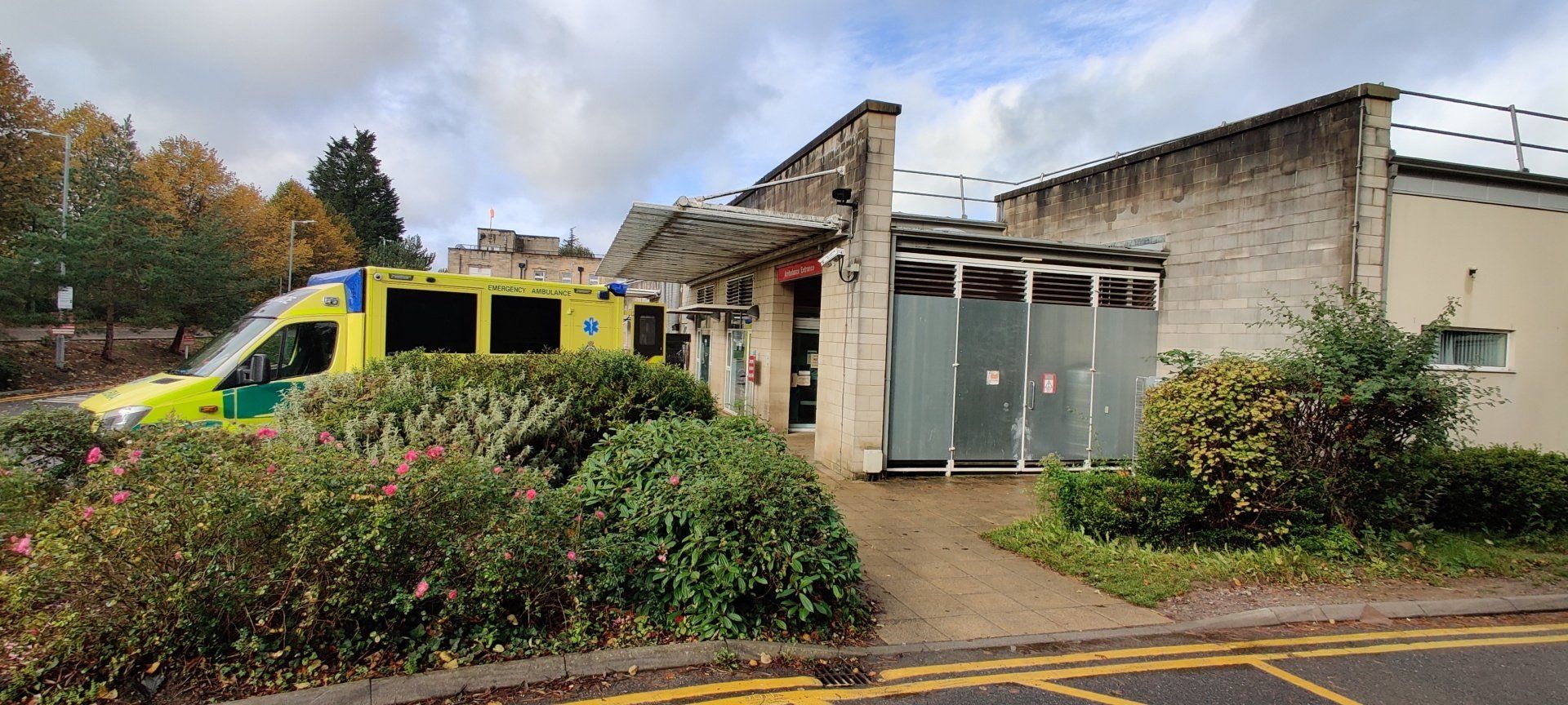 The Royal United Hospital Emergency Department Exterior Bath