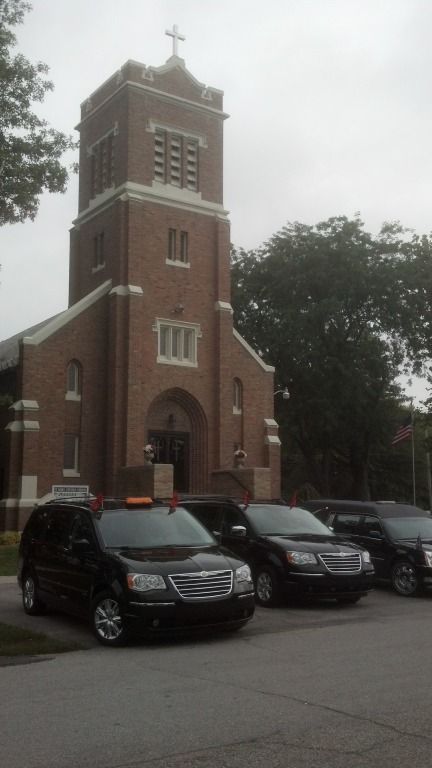 a sign that says meinen carry out on it