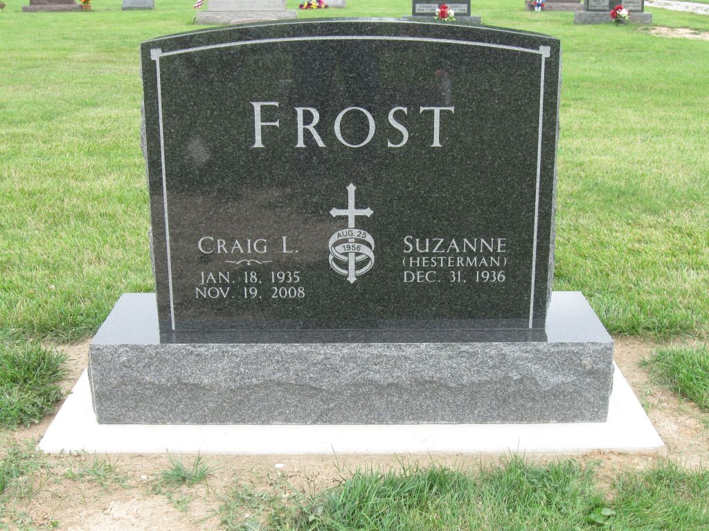 a gravestone for craig l frost and suzanne hesterman
