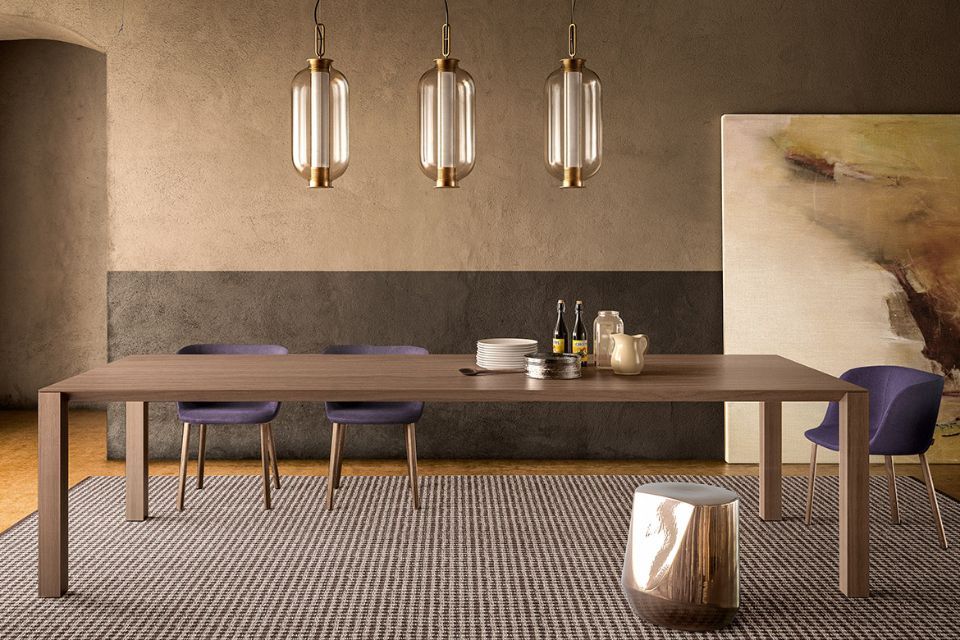 tavolo lungo in legno