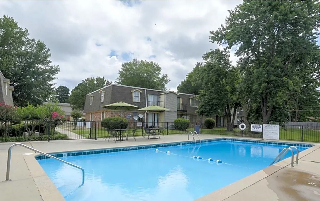 Camelot apartment swimming pool and sun deck