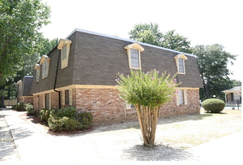 Camelot apartment street view