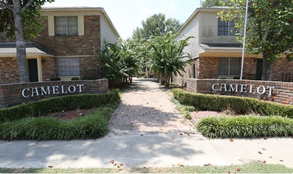 Camelot apartment entrance