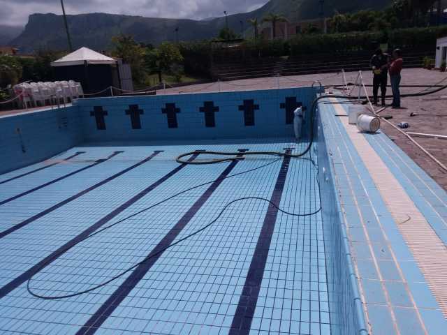 pulizia piscine