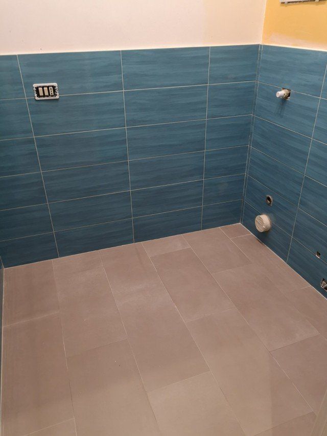 posa di pavimenti e rivestimenti