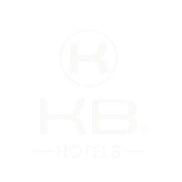 Un logotipo blanco para hoteles kb sobre un fondo blanco.