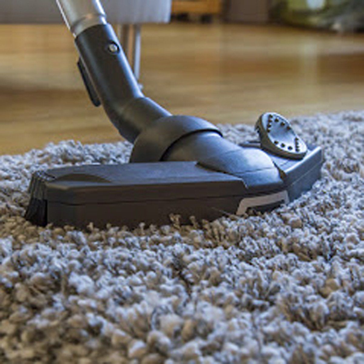 Carpet cleaning with vacuum cleaner