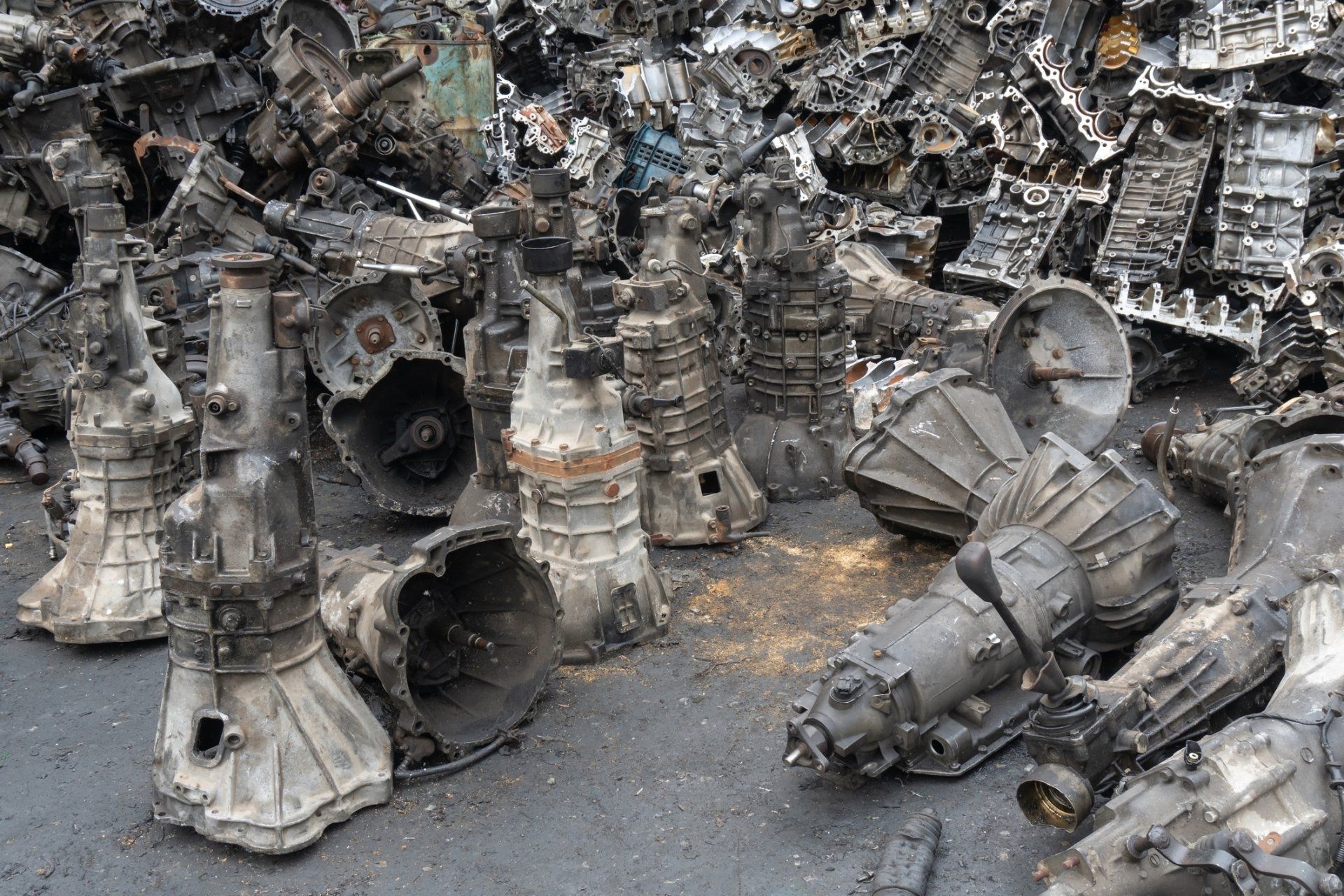 What’s the Cost of Buying a Transmission from a Salvage Yard?