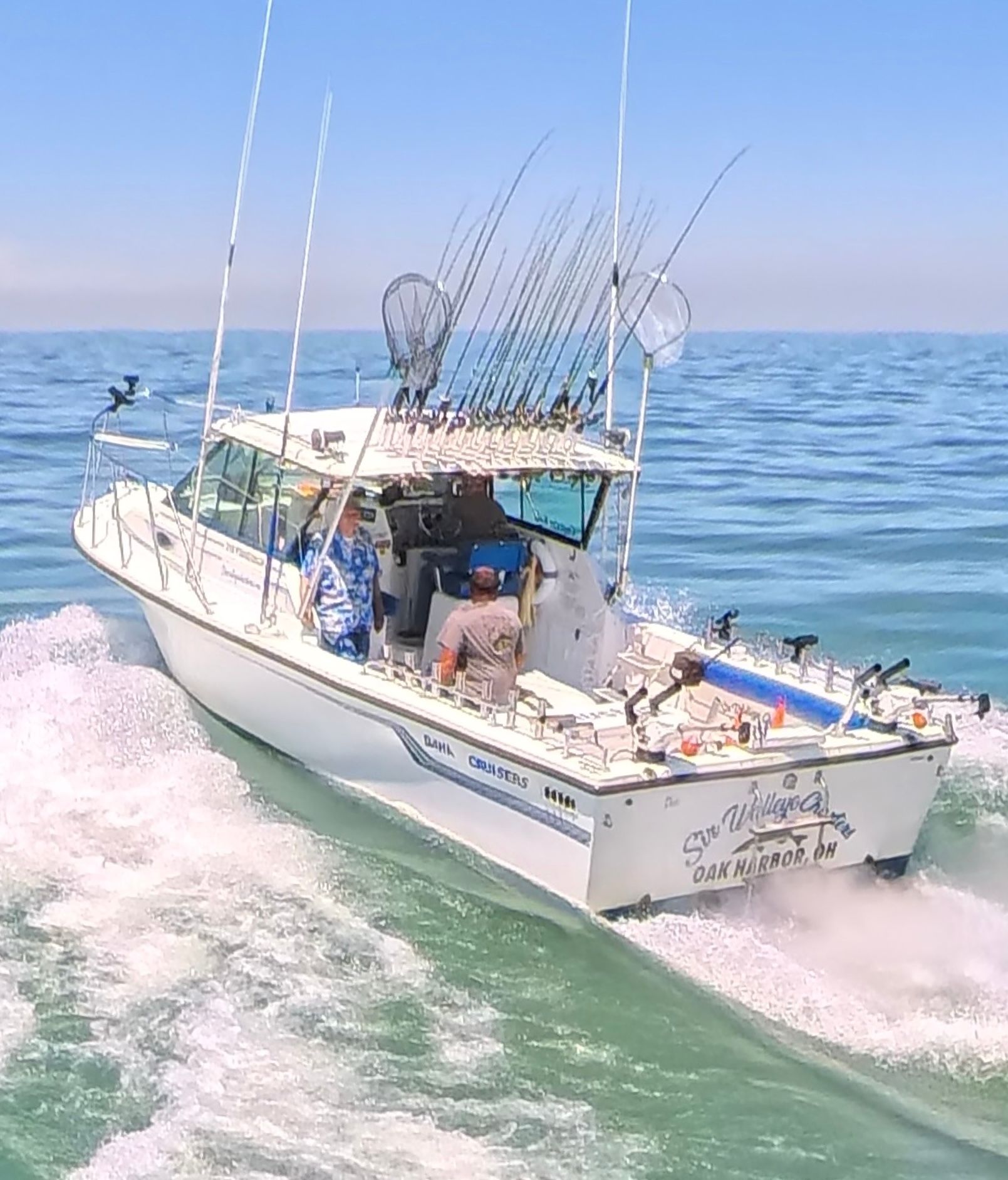 Sir Walleye Charters Lake Erie charter boat motoring across the waters.