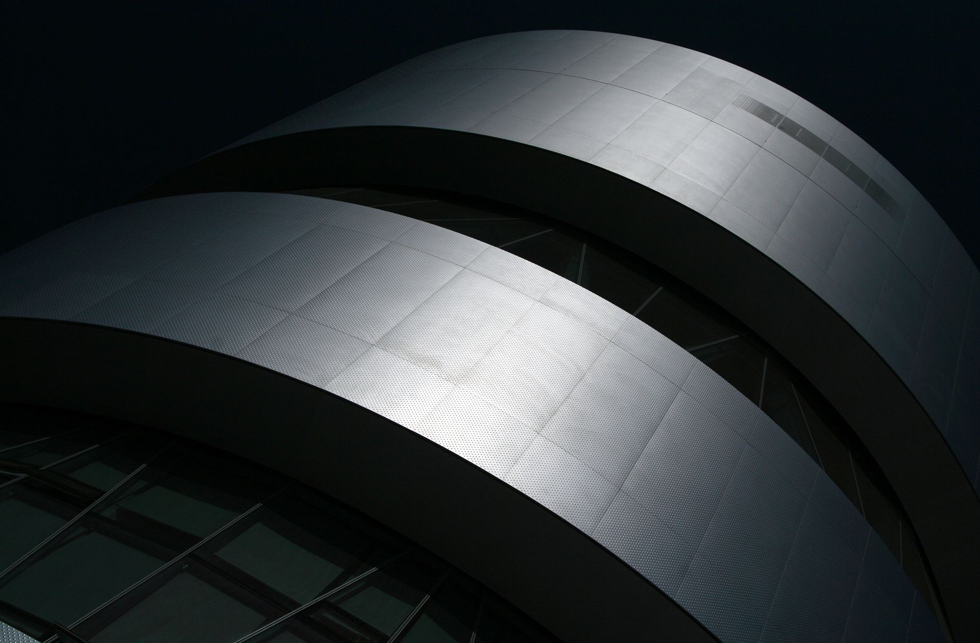 Steel is ideal for modern architectural building designs