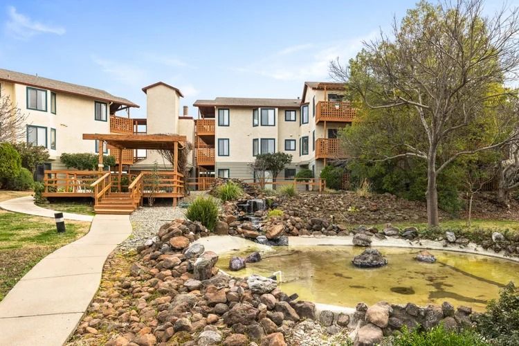 Sierra Sunrise Apartments | Hignell Rentals
