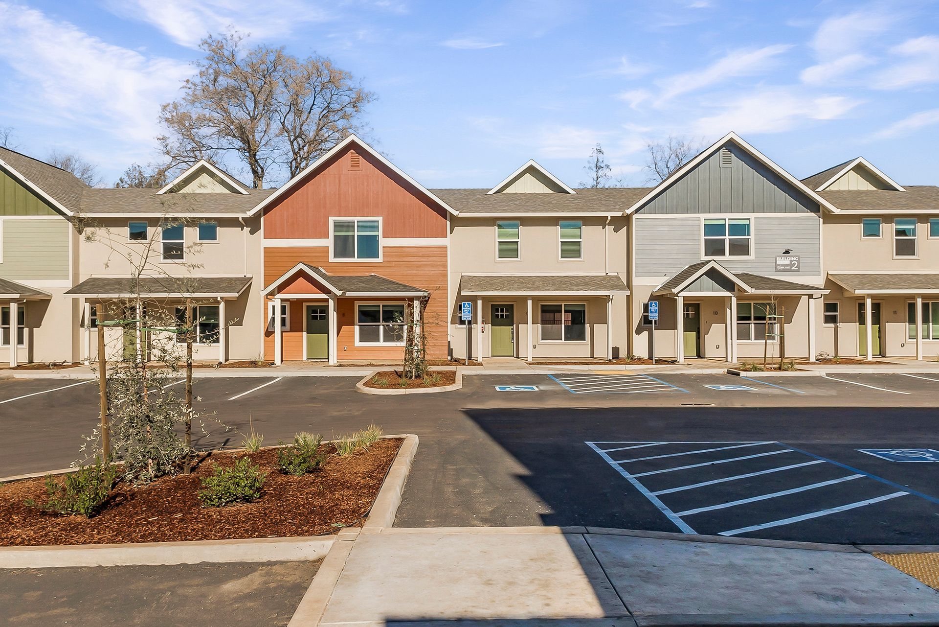 Floral East Apartment Homes | Hignell Rentals