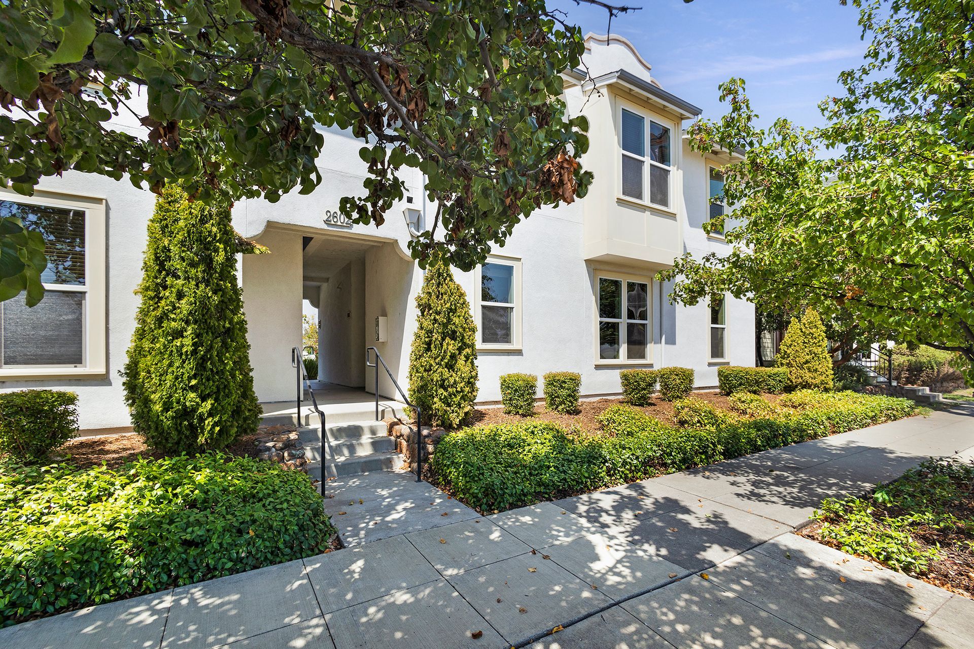 Hutchinson Green at Doe Mill | Hignell Rentals