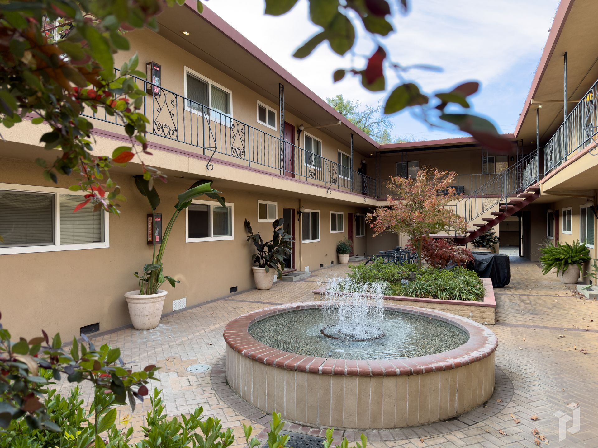 William Tell Apartments | Hignell Rentals