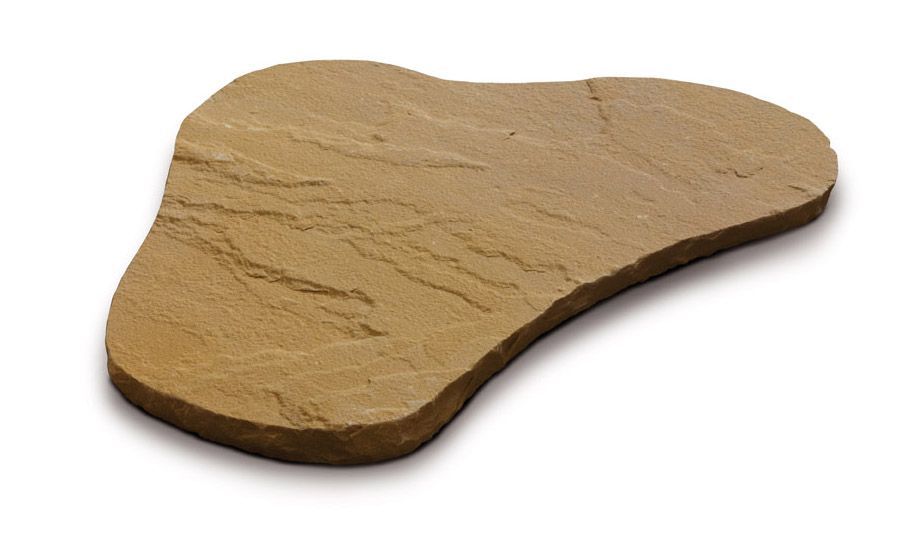 Gradino di pietra arenaria marrone chiaro, dalla forma irregolare.