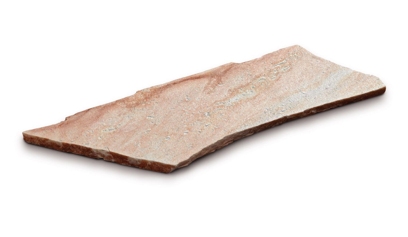 Pezzo rettangolare di pietra marrone chiaro, testurizzata.