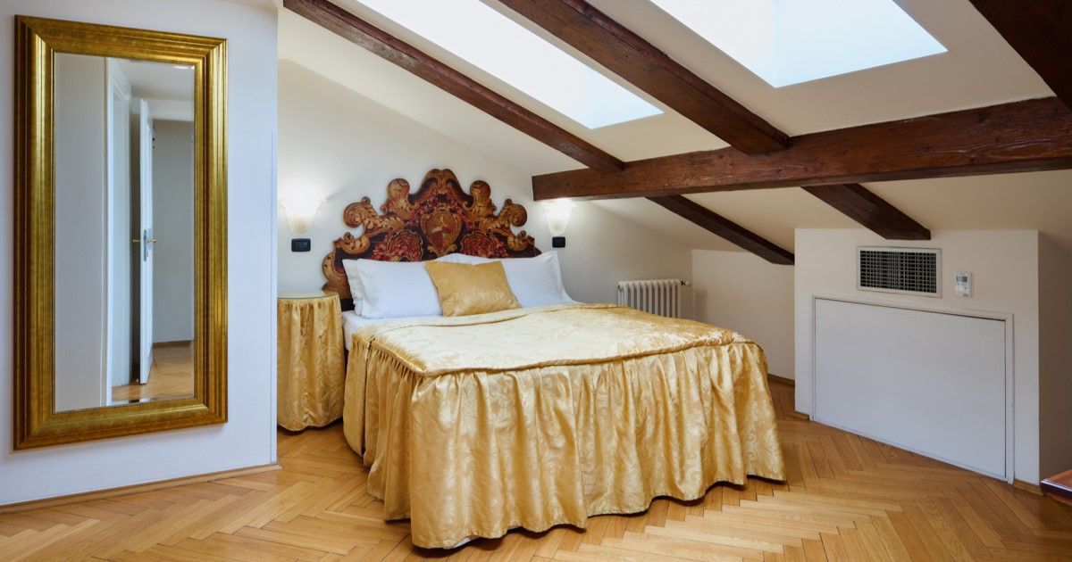 Charles Bridge Palace — 110 00 Praha-Praha 1
