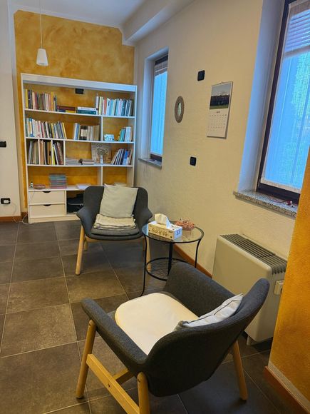 terapista ascolta paziente