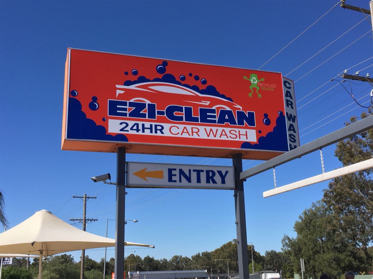 EziClean Billboard Sign — Sign Writing in Dubbo, NSW