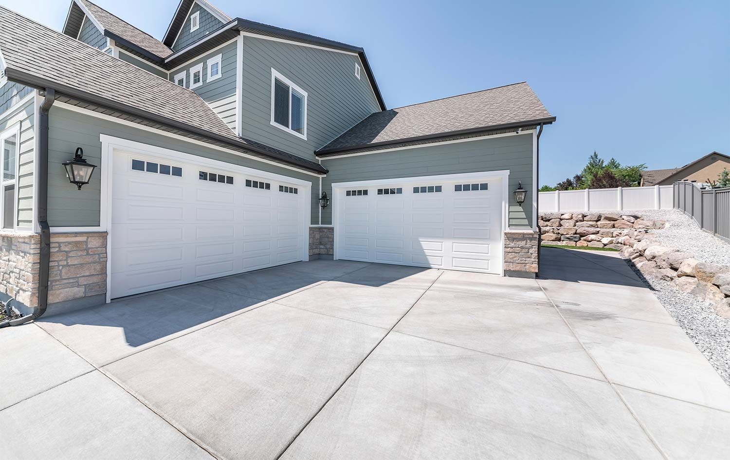 concrete driveway makeover