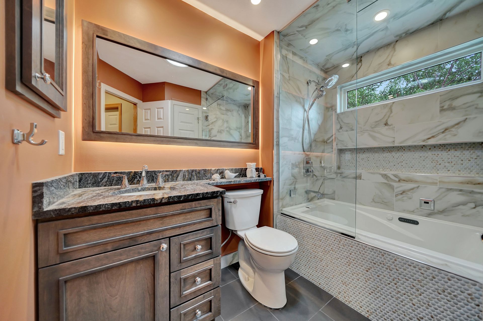 Shaunte Court Bathroom Remodel