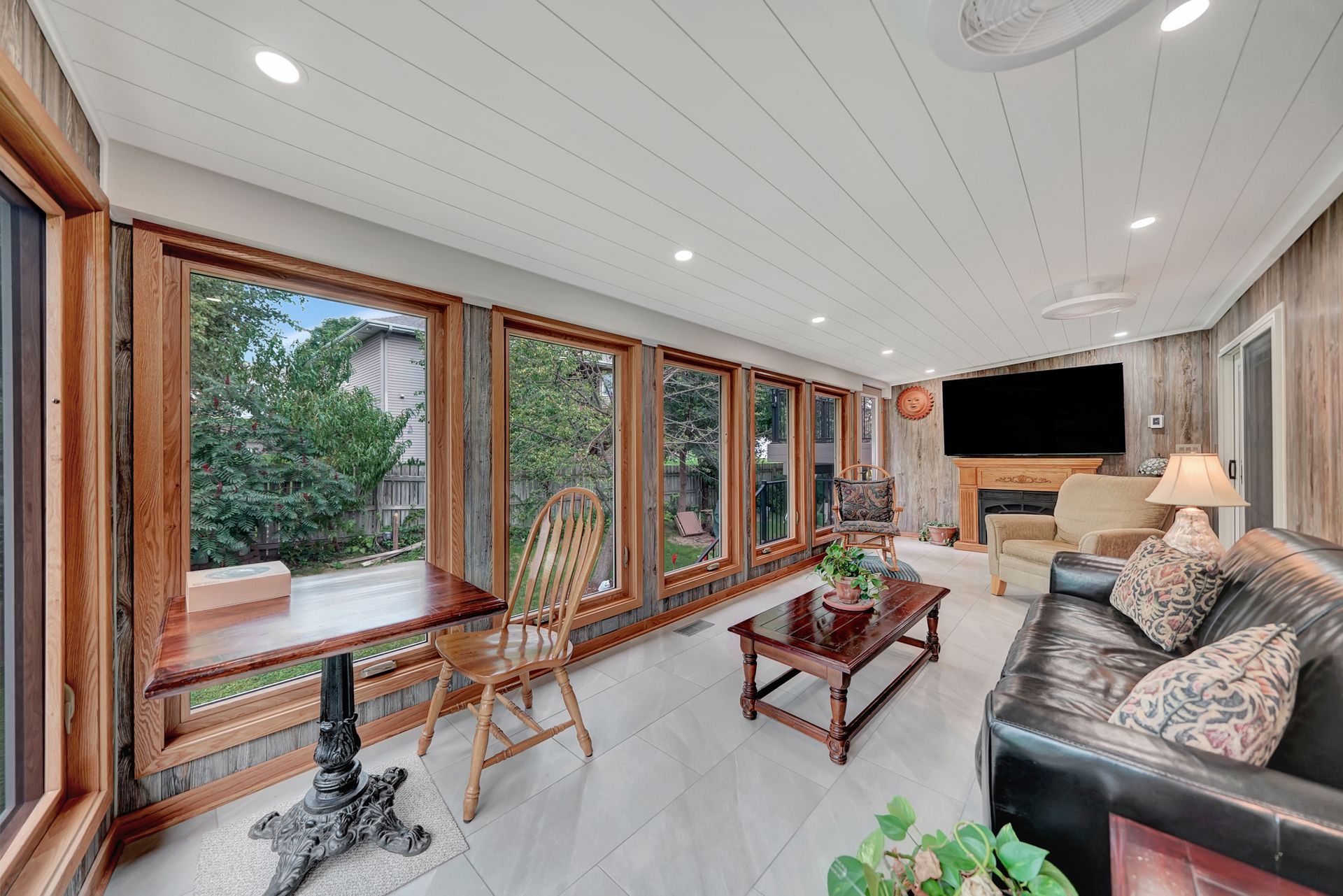 Shaunte Court Living room remodel