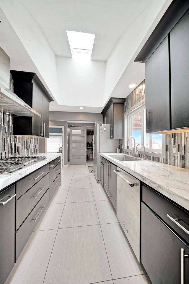 Black and White Kitchen - Lincoln, NE - Skylimit Remodeling