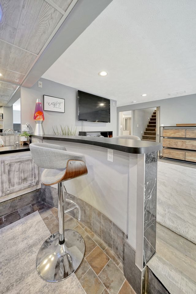 Bar Counter Area - Lincoln, NE - Skylimit Remodeling