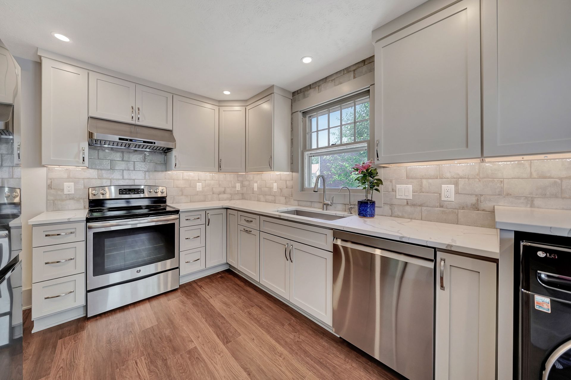 Remodeled Kitchen - Lincoln, NE - SkyLimit Remodeling