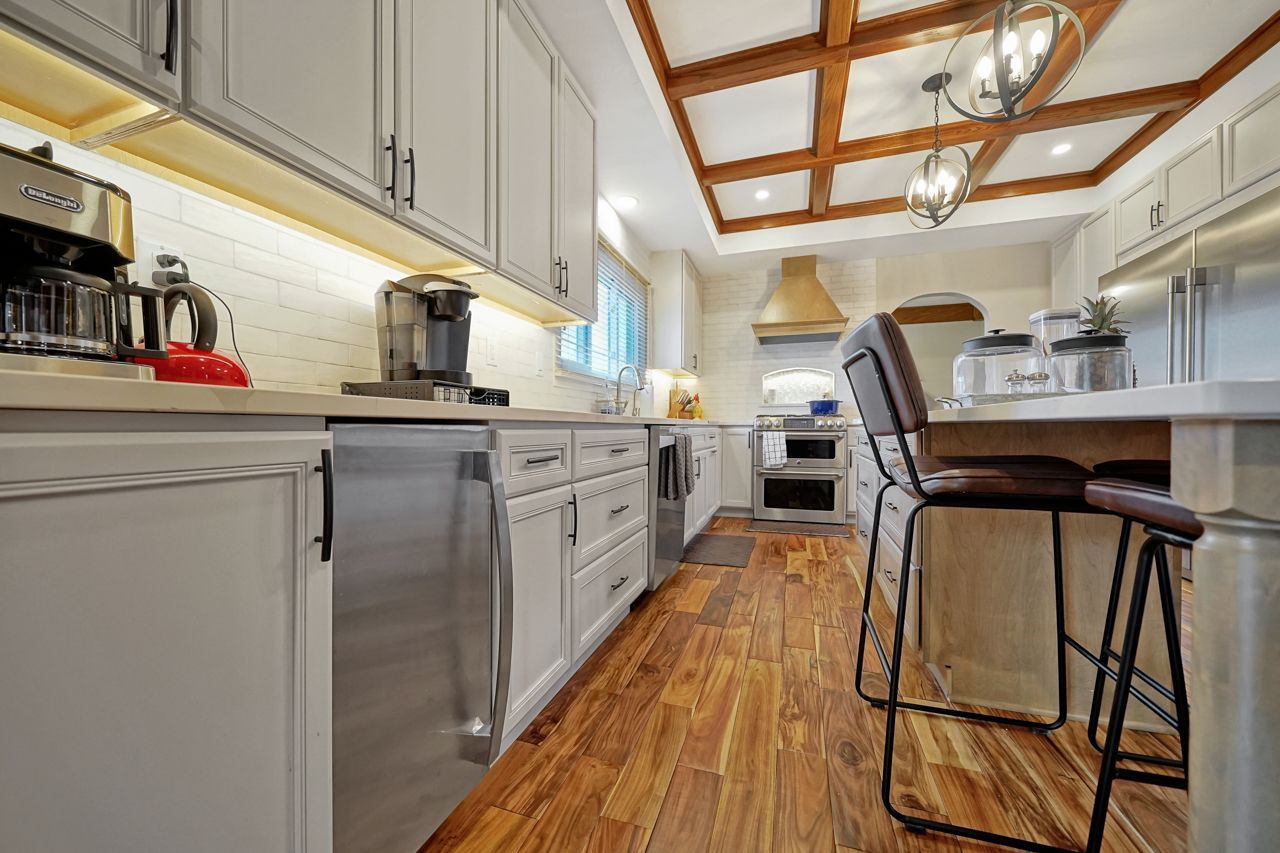 A Modern Design of White Kitchen - Lincoln, NE - SkyLimit Remodeling