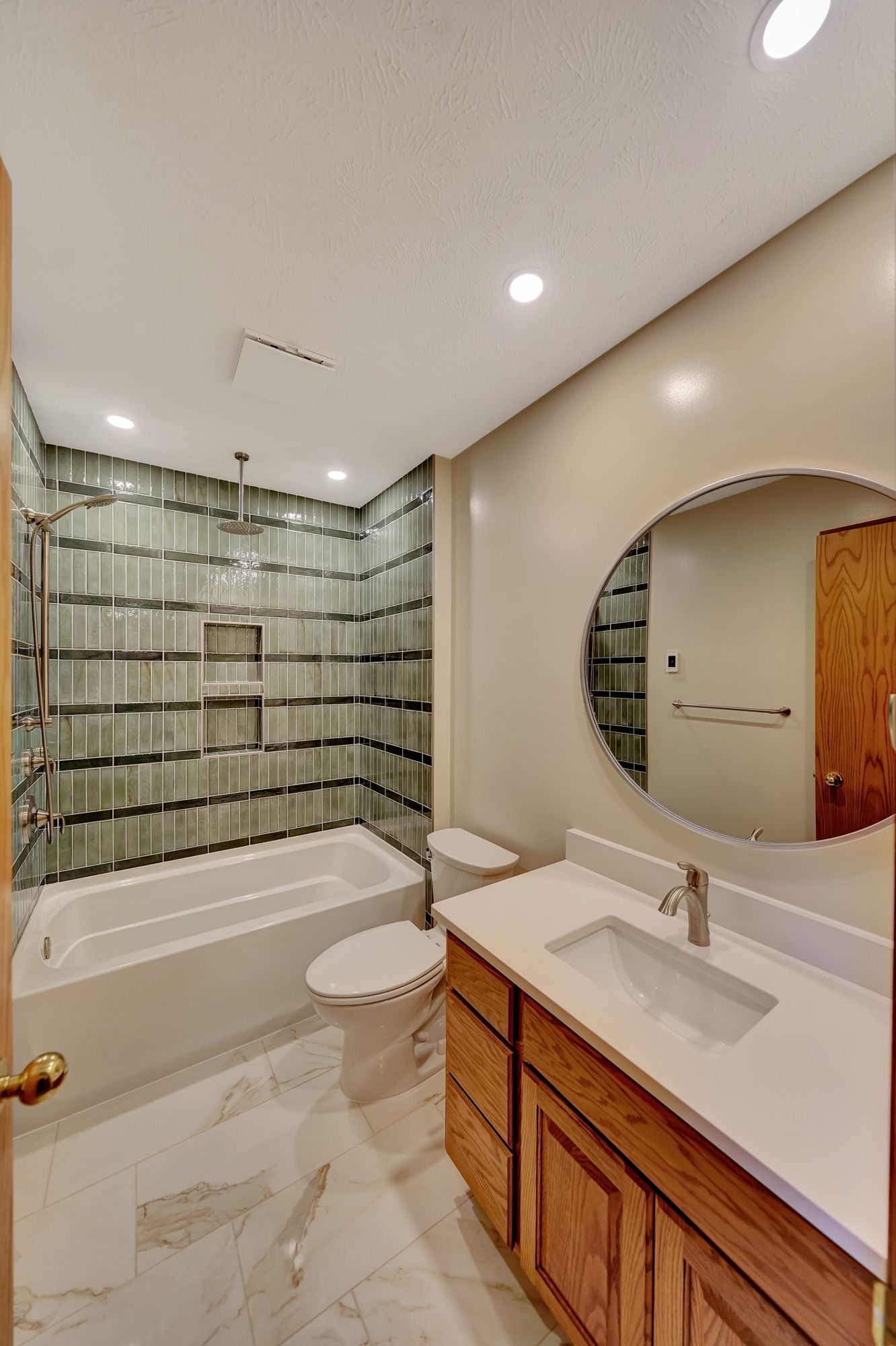 Entire View of Comfort Room - Lincoln, NE - SkyLimit Remodeling