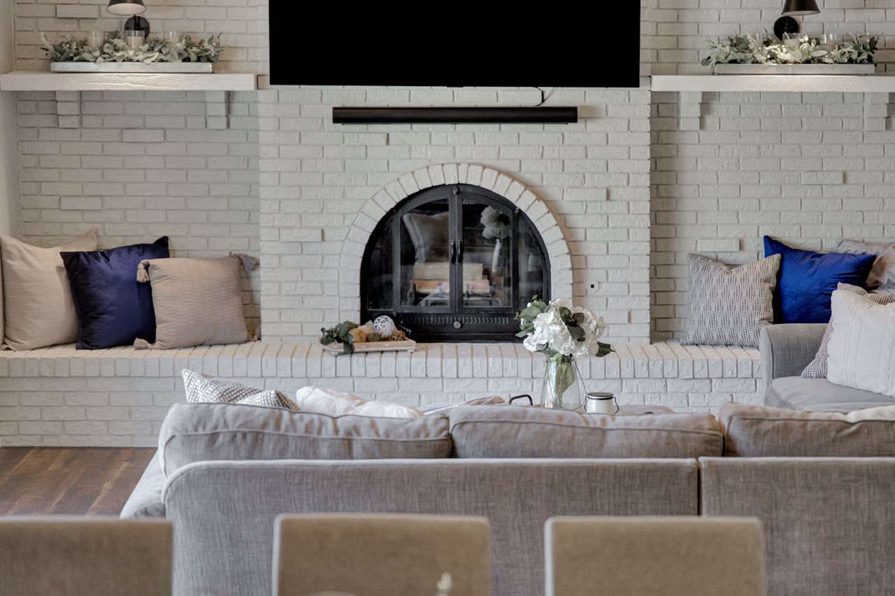 Living room - Lincoln, NE - SkyLimit Remodeling