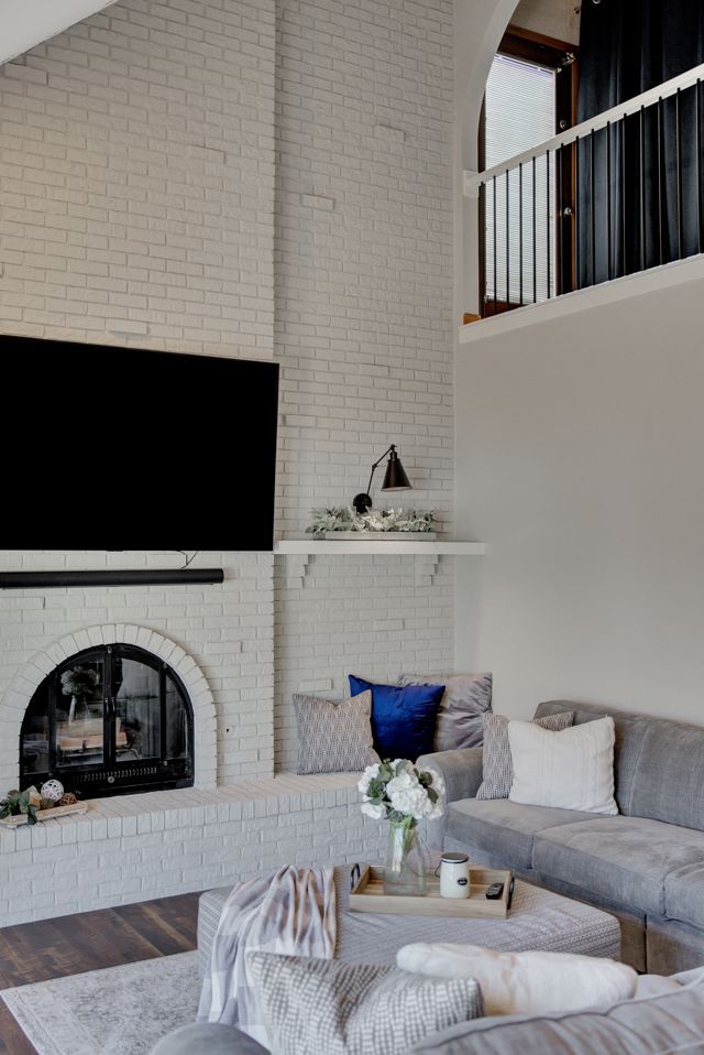 Right side view of living room - Lincoln, NE - SkyLimit Remodeling