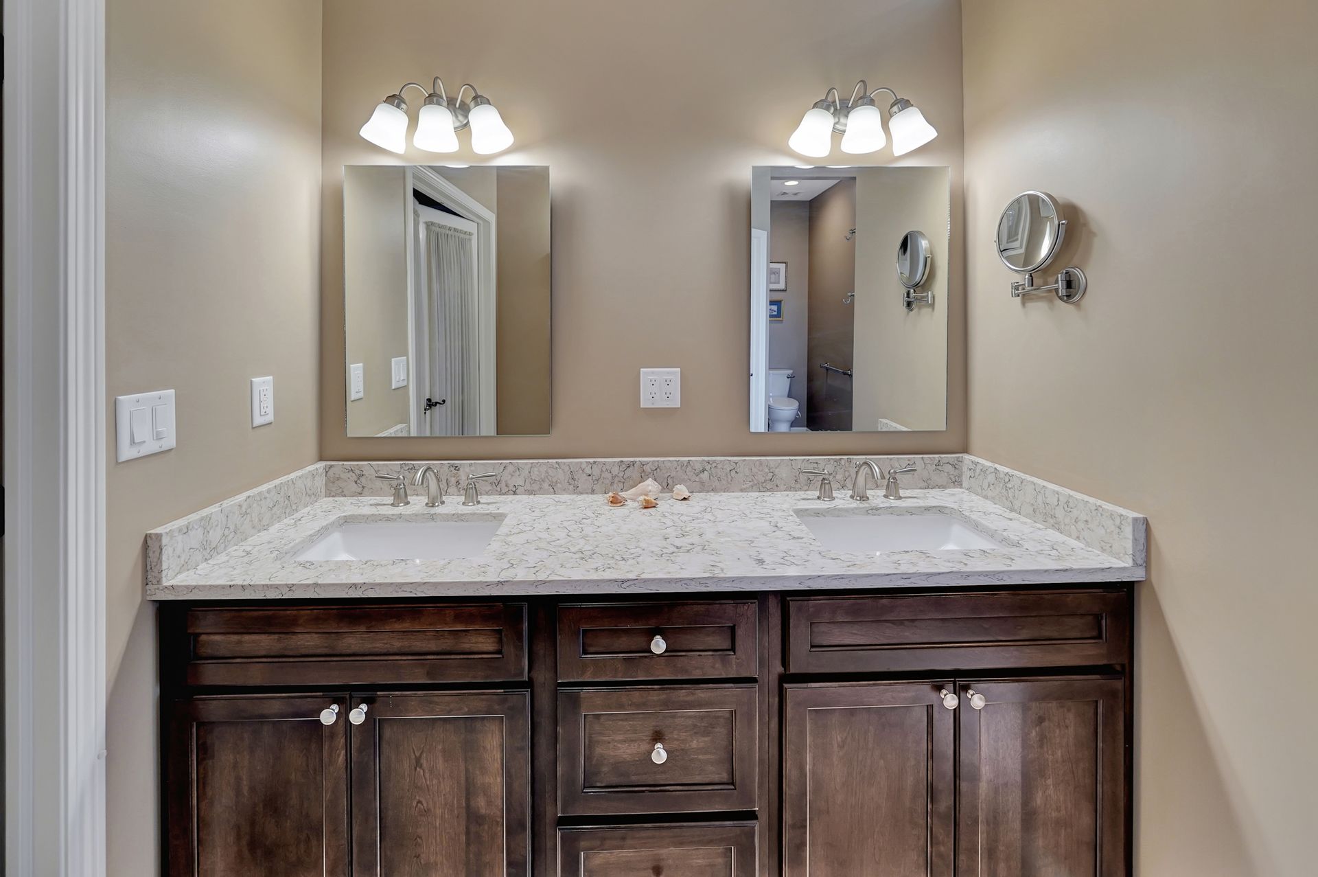 Room With Two Mirror - Lincoln, NE - SkyLimit Remodeling