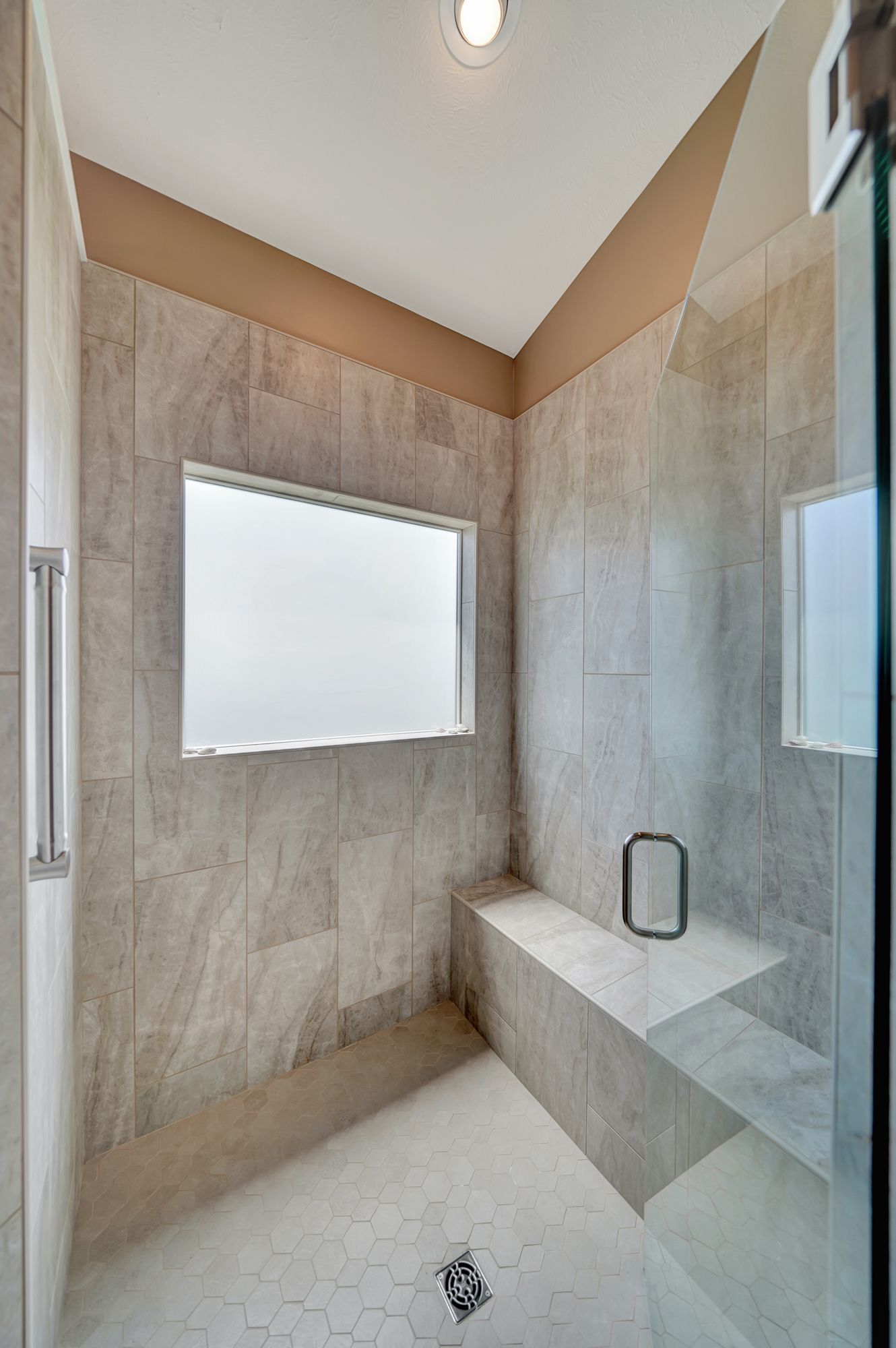 Clean Comfort Room - Lincoln, NE - SkyLimit Remodeling